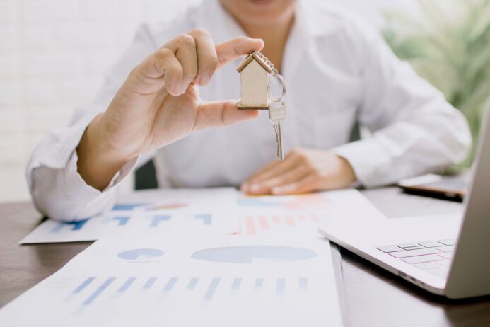 Investir dans un logement neuf à Toulouse : pourquoi anticiper la gestion locative dès l’achat ?